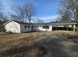 8 Coral Ln, Jacksonville, AR 72076