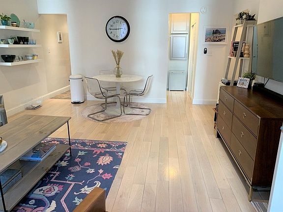5th image of 216 W 78th St APT 4A
