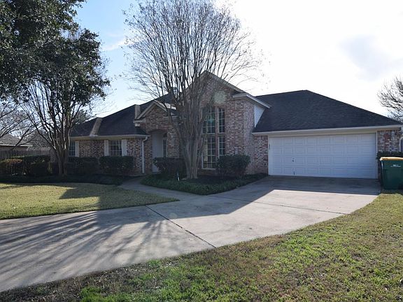 2nd image of 2527 Wilshire Dr