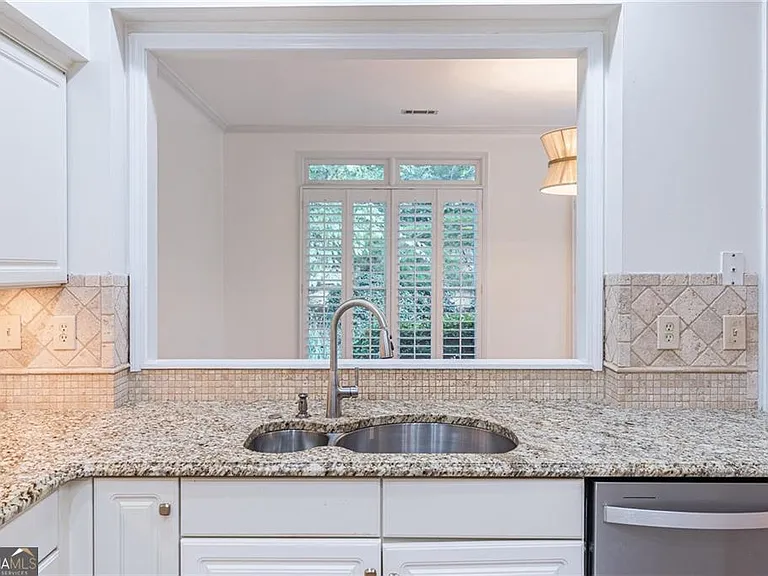 5491 Oxford Chase Way — Photo 24