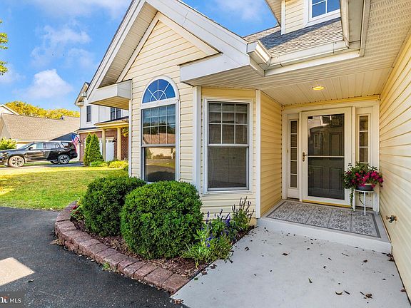 2nd image of 5747 Cherrywood Ct