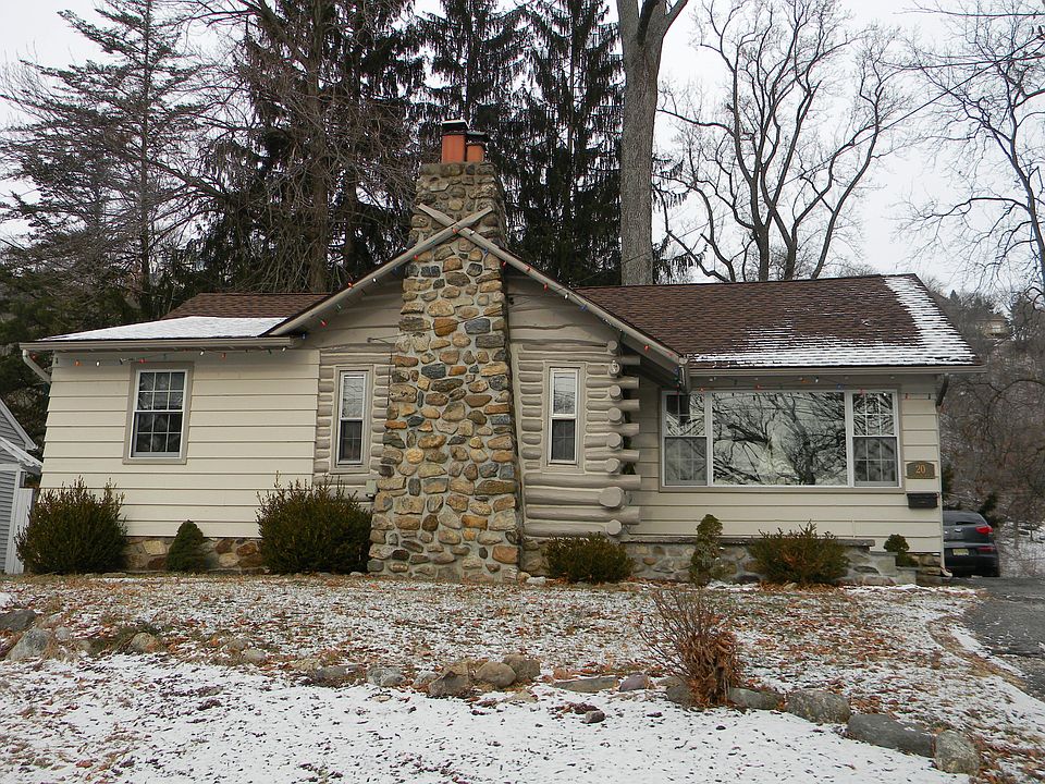 1st image of 20 Oakwood Trl