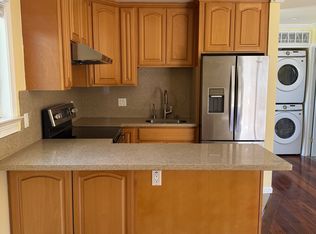 10 Plumas St APT 3, Brisbane, CA 94005