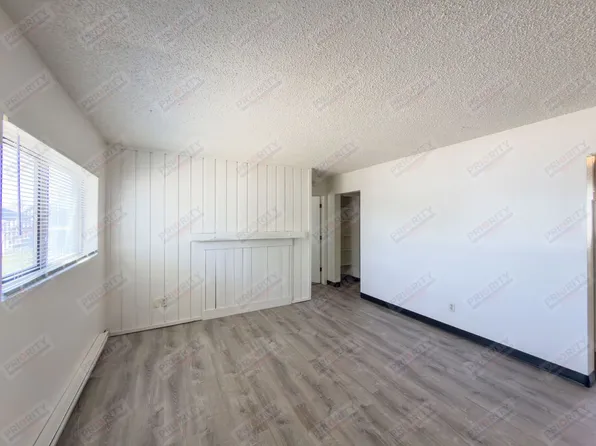 Ealges Nest Apartments, 1405 Eagles Nest Cir #A, Gillette, WY 82716
