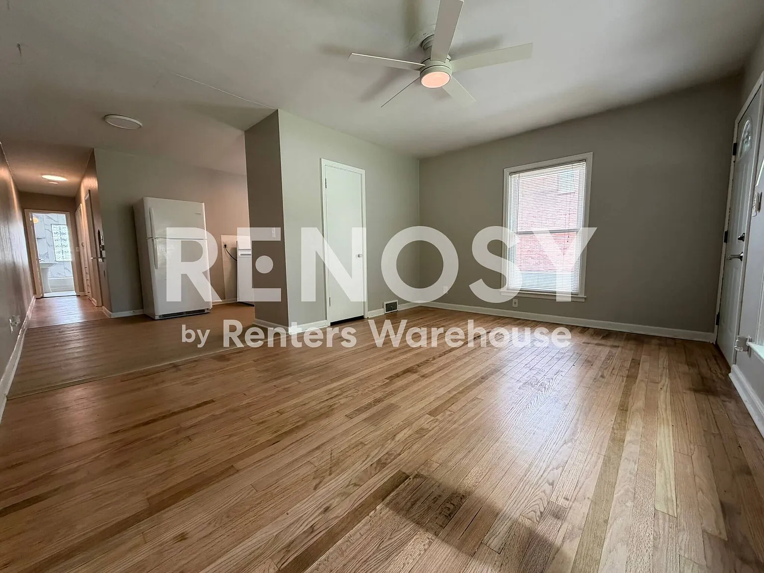 Move-In Special Nice 2 Bedroom Duplex — Photo 3