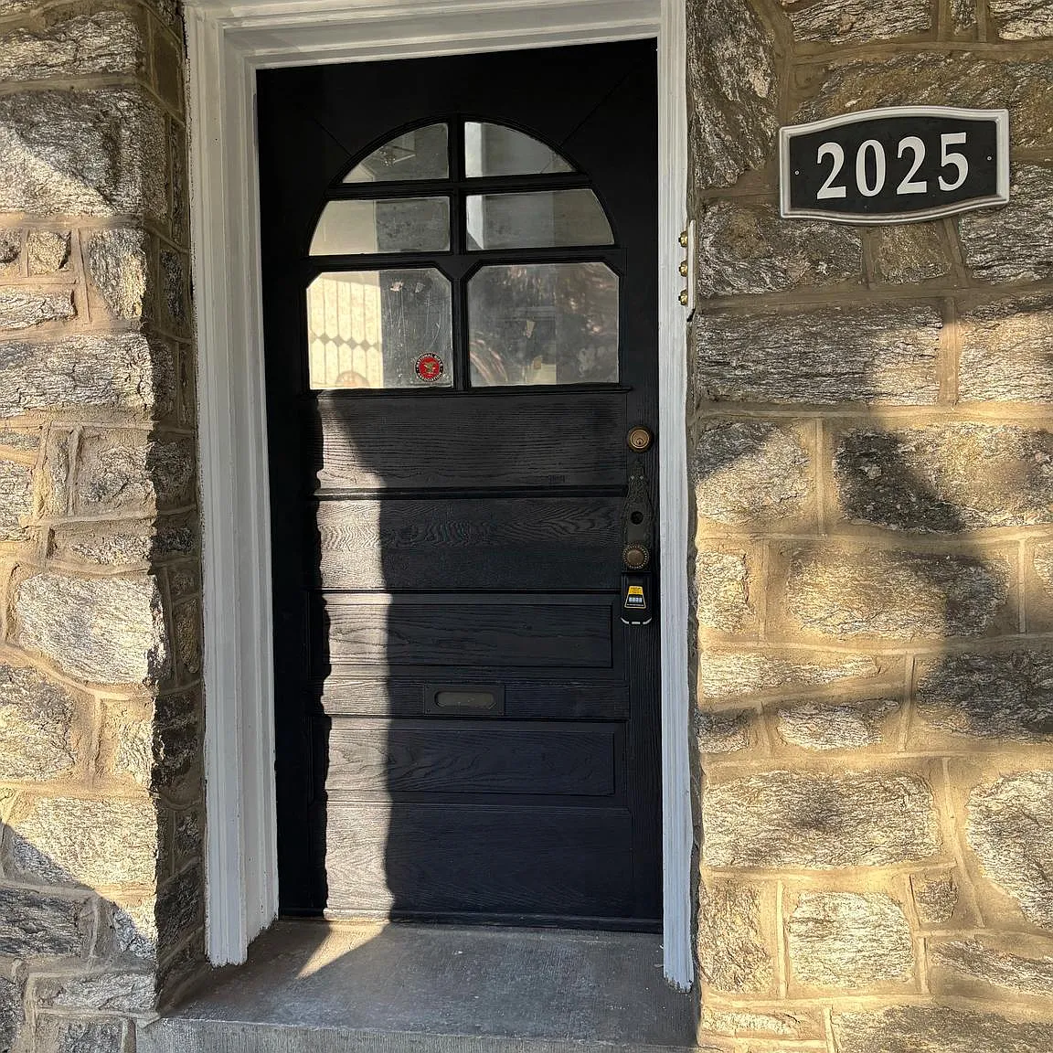 2 bed, 2784 sqft, $2,000 — Photo 2