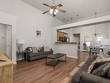 8833 Wayne St — Photo 3