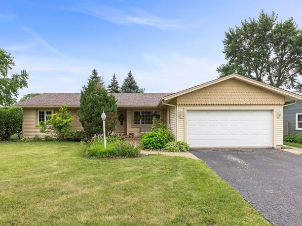 235 Parkchester Rd, Elk Grove Village, IL 60007