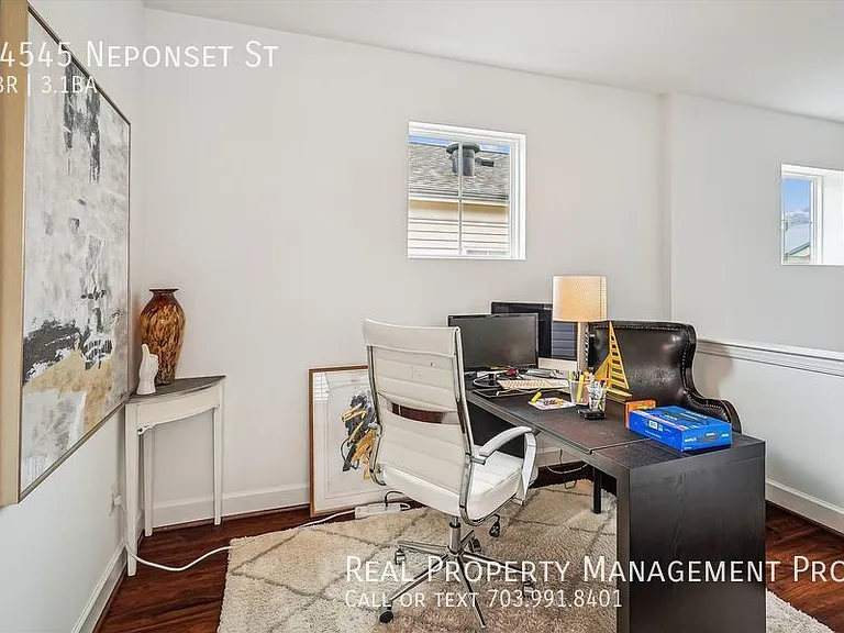 44545 Neponset St — Photo 24