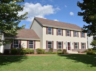 W174N9948 Meadow Creek Ct, Germantown, WI 53022