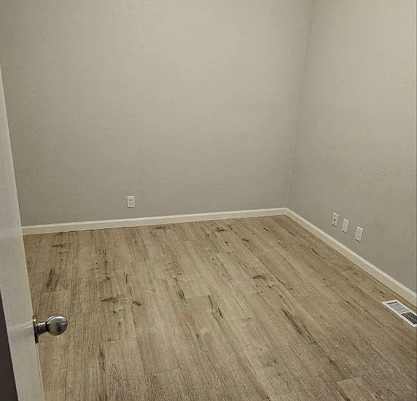 9425 Cherry St — Photo 24