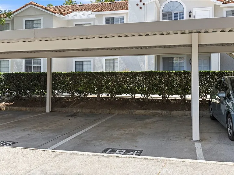 30 Gavilan — Photo 21