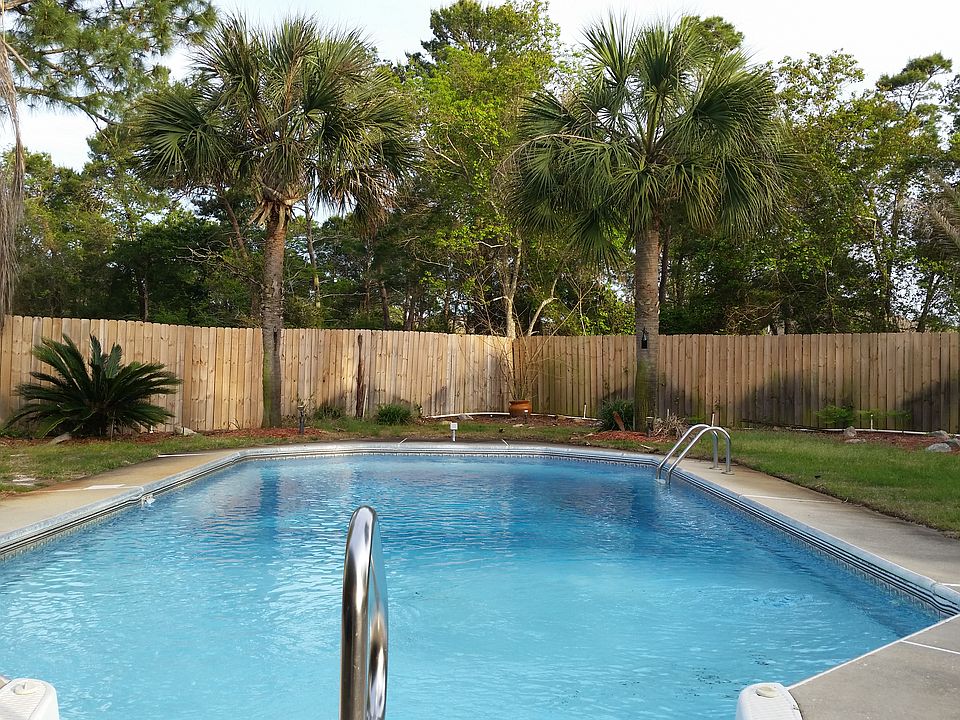 2nd image of 36 Country Club Dr E