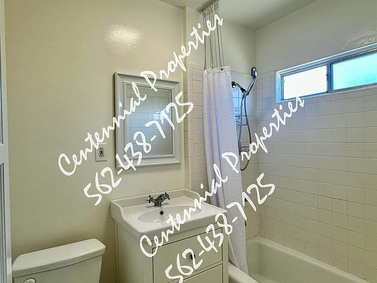383 Gladys Ave #B — Photo 11