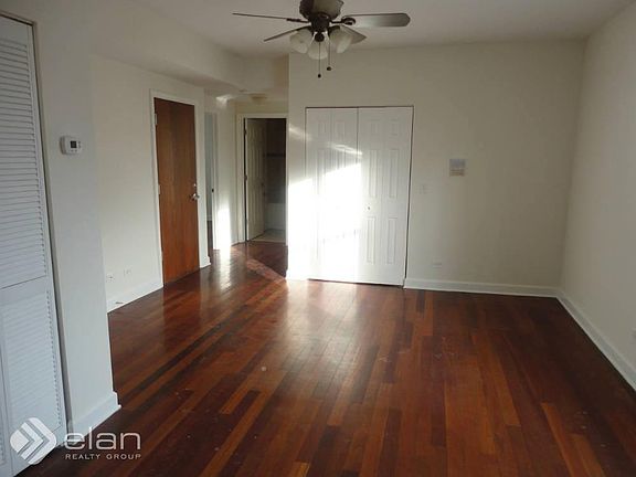 4th image of 2323 N Oak Park Ave