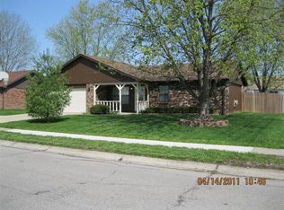 250 Christina Dr, Whiteland, IN