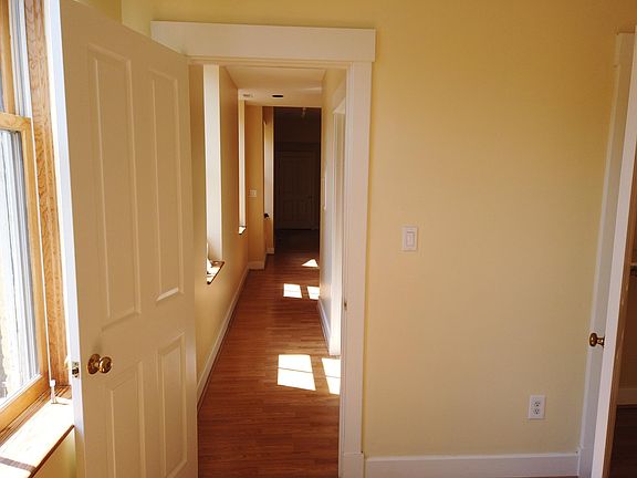 5th image of 318 E 14th St APT 1