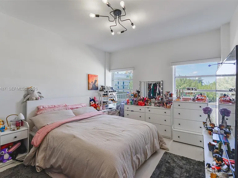 880 NE 69th St #5L — Photo 25