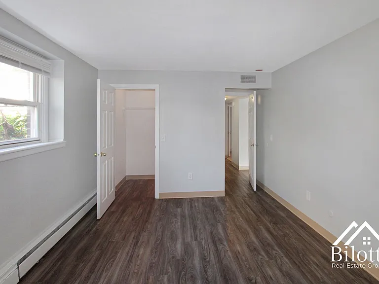 Hillside Terrace Apartments — Photo 28