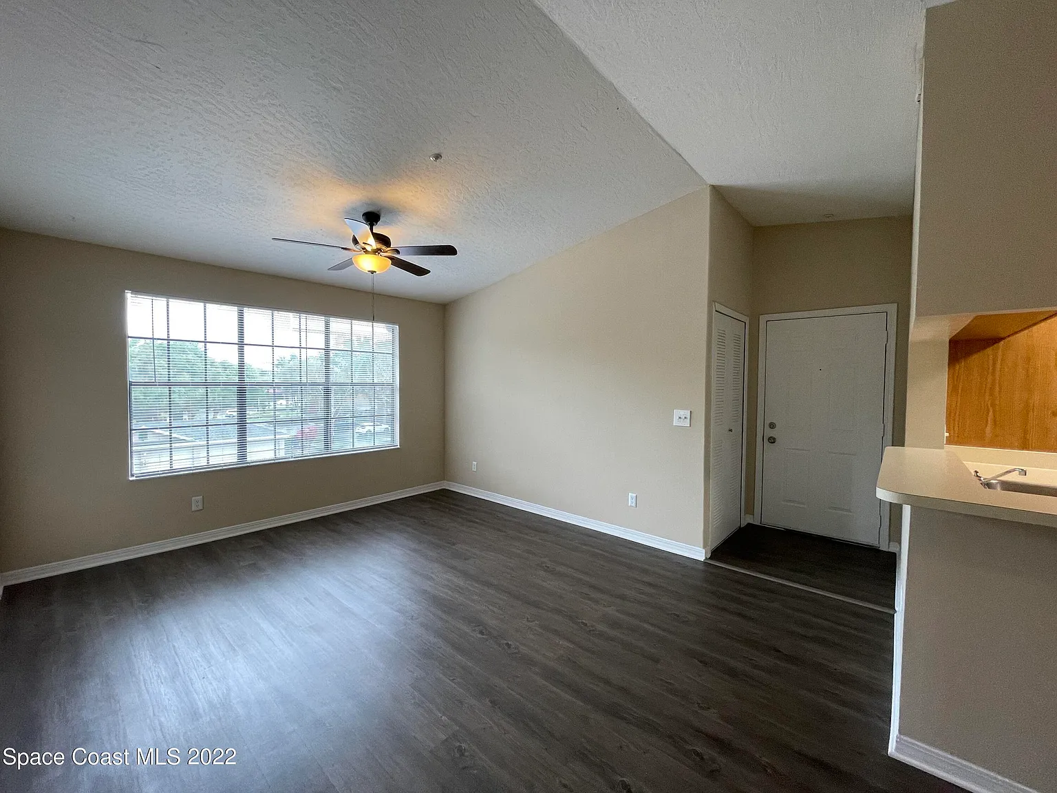 1 bed, 1.0 bath, 752 sqft, $1,350 — Photo 4