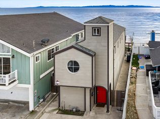 6553 Del Playa Dr, Goleta, CA 93117