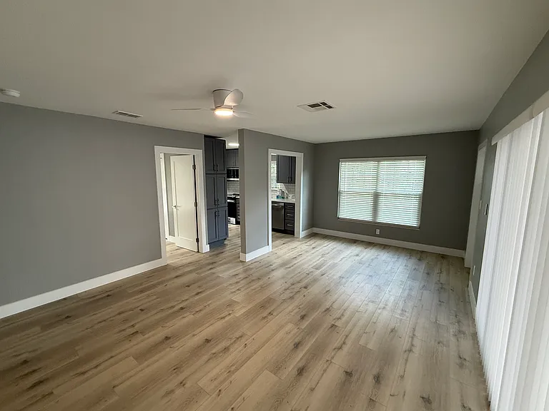 3104 Saint Clair Ave — Photo 19