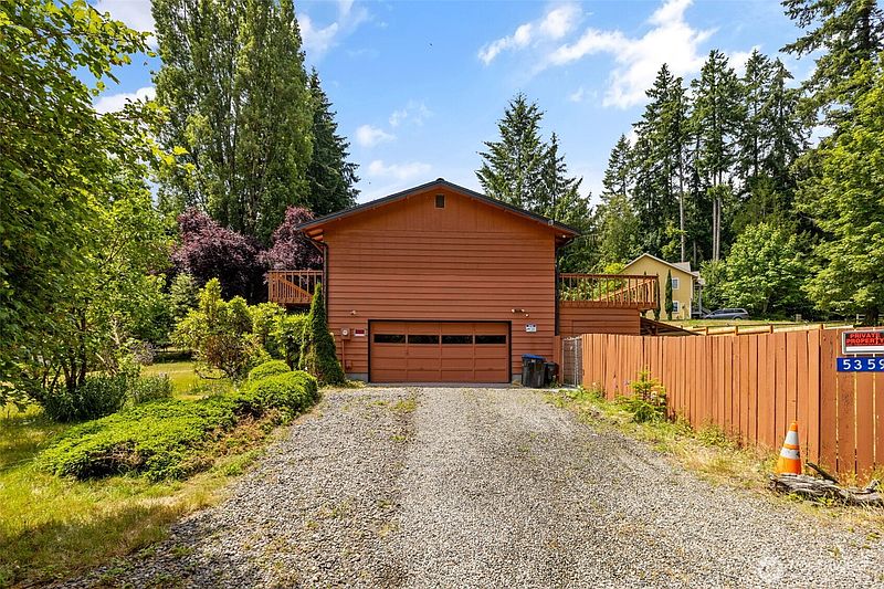 2nd image of 5359 Ruby Place NE