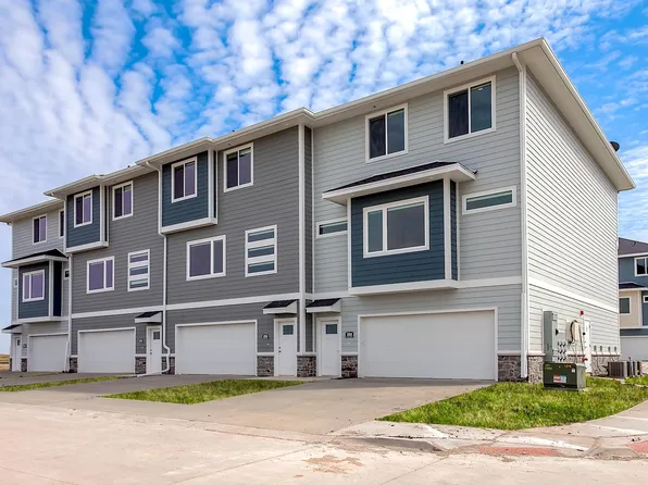 303 NW Manchester Blvd, Waukee, IA 50263