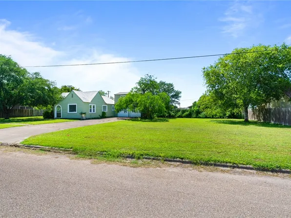 805 Cook, Odem, TX 78370