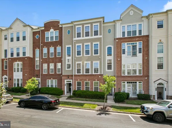 14519 Barkham Dr, Woodbridge, VA 22191