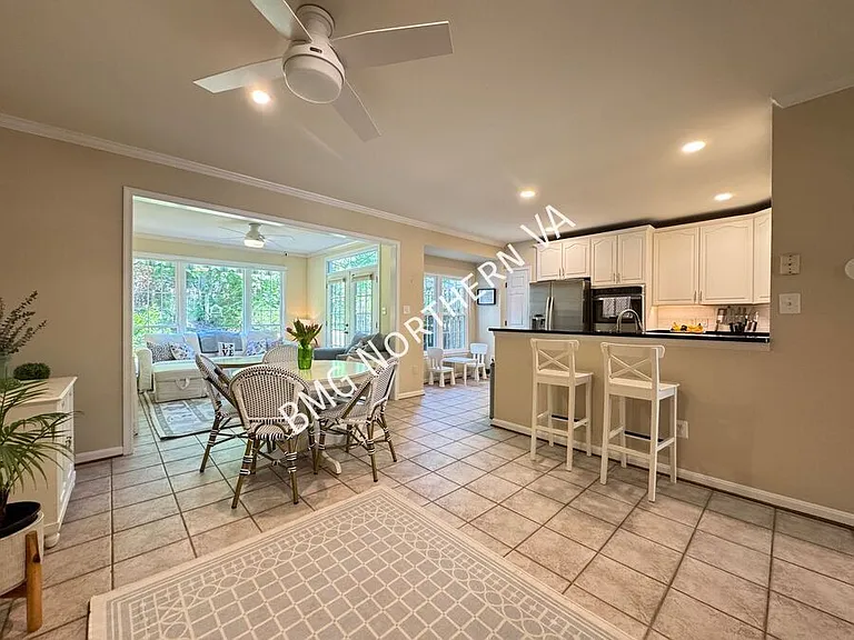 5654 Governors Pond Cir — Photo 10