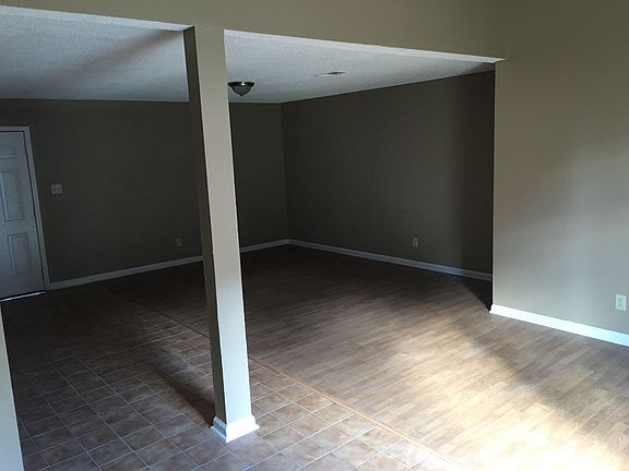 5th image of 326 S 7th St APT 2