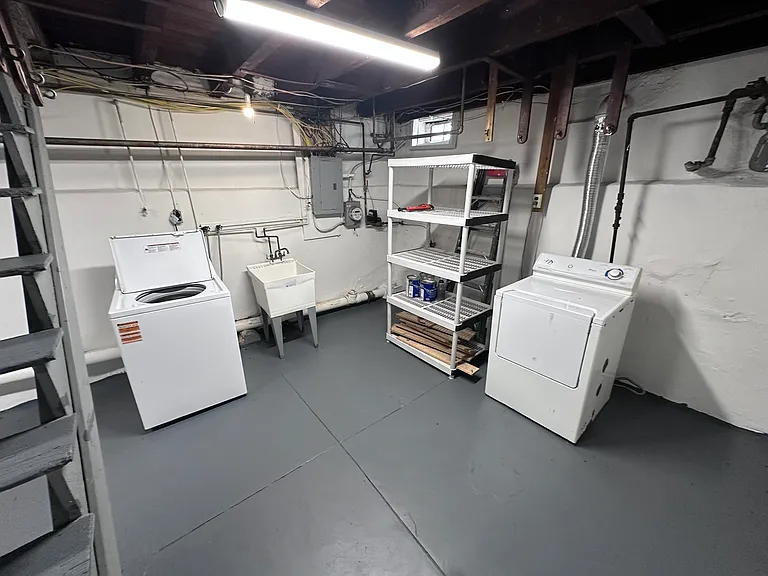 2229 E Ann St — Photo 21