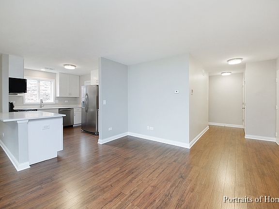 3rd image of 137 Stanhope Dr Unit D