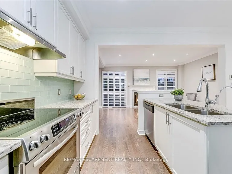 3087 Eberly Woods Dr — Photo 11