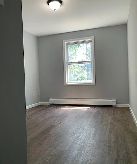 69 Bowers St — Photo 2