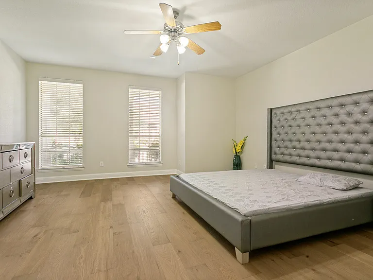 412 S Hampton Ct — Photo 10