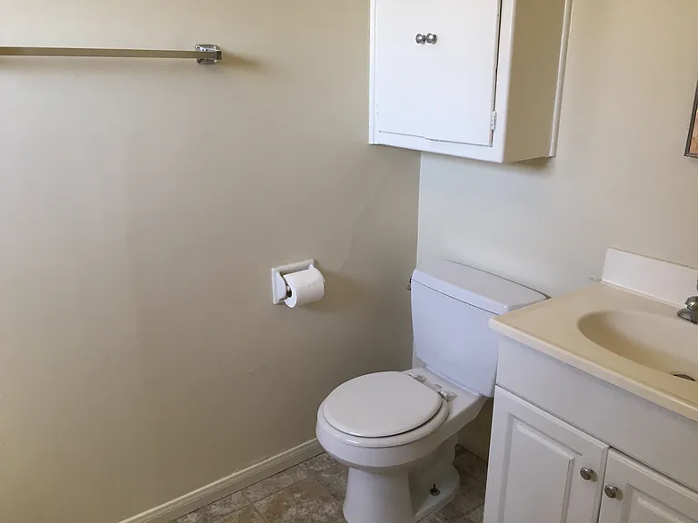 2722 Fairmount Ave — Photo 7