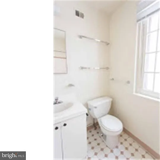 717 Spruce St #1B — Photo 12