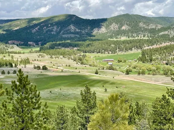 1238 Beaver Creek Rd, Newcastle, WY 82701