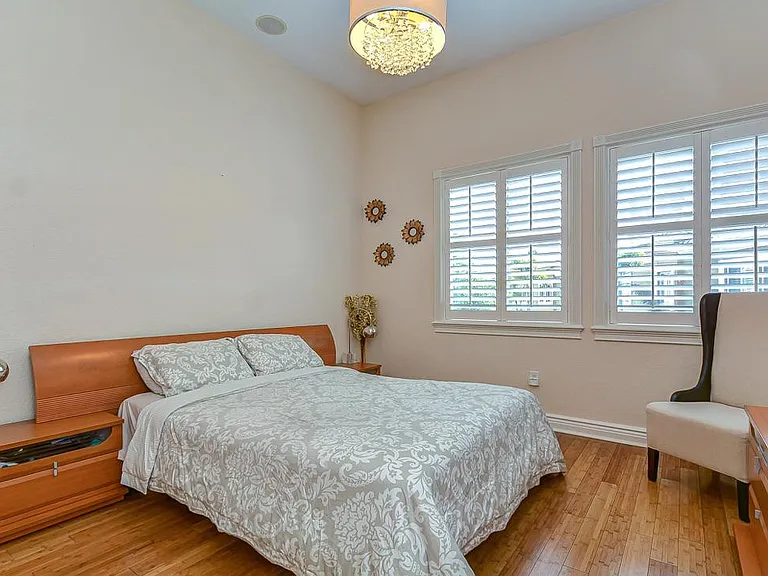 4907 Bayshore Blvd — Photo 20