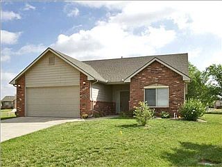 1st image of 937 W Threewood Ct
