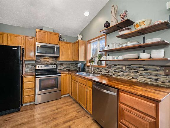 2nd image of 3519 E 37th Ave