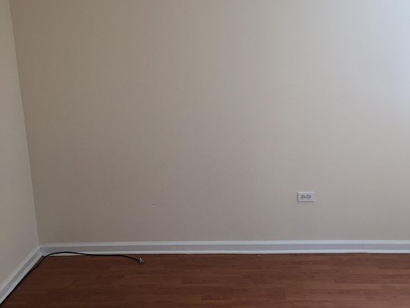 5th image of 2627 W Farragut Ave