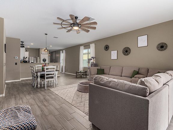 5th image of 37384 W PRADO Street