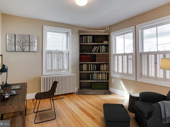 3rd image of 22 Brewer Ave