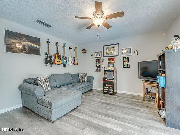 3rd image of 7069 Beechfern Ln S