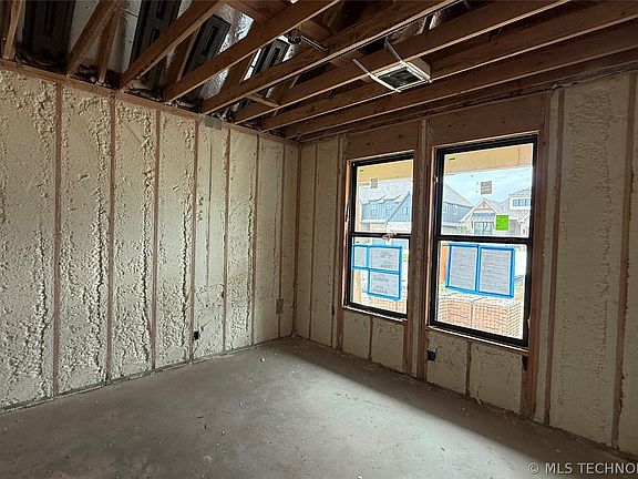 3rd image of 2309 E 134th Cir