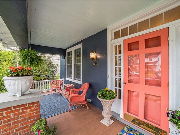 3rd image of 3213 Forest Hill Ave