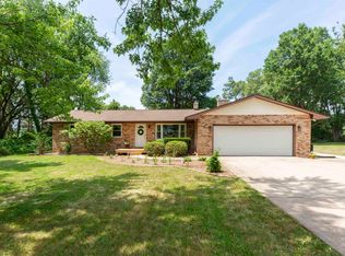 50955 Mayflower Rd, South Bend, IN 46628